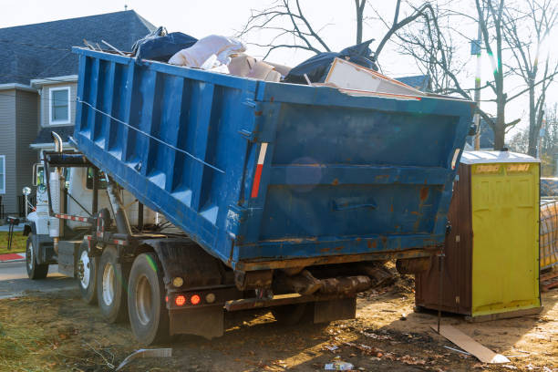 Best Junk Hauling Services  in Struthers, OH